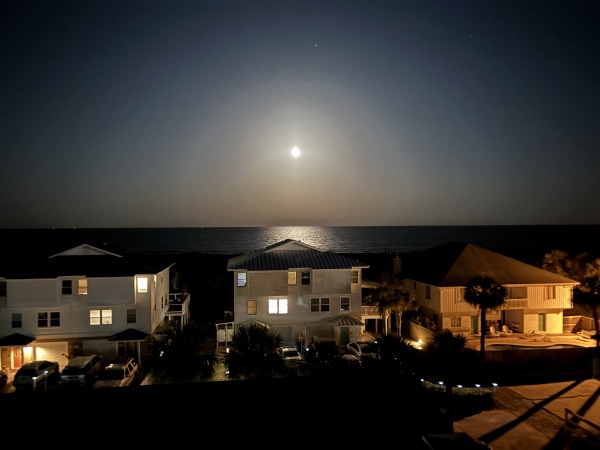 Morgellons - The glow around the moon is Pink